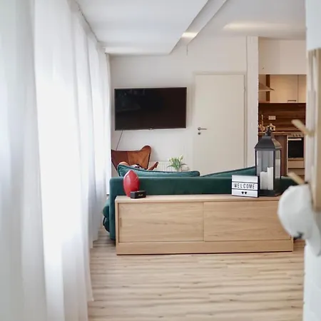 Διαμέρισμα Garden Luxus *
